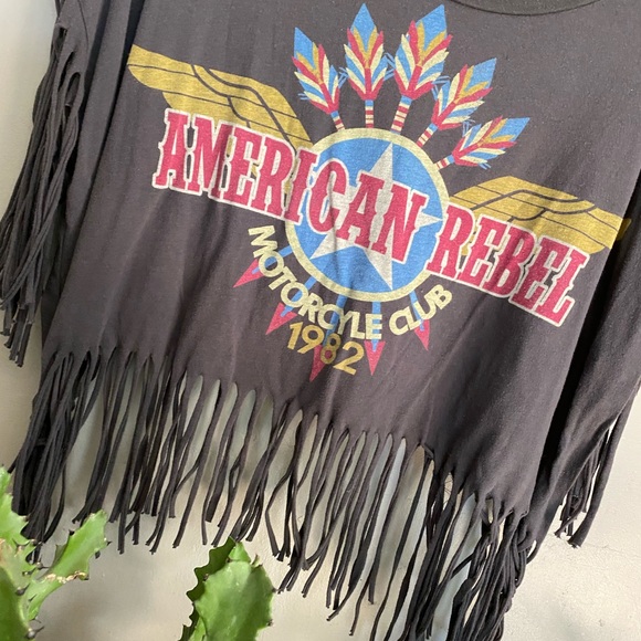 Crop top - Picture 2 of 3